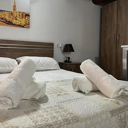 Nazzarena House - *